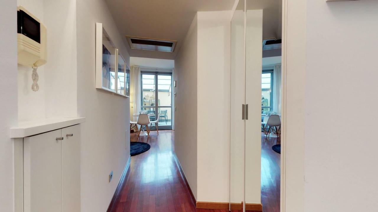 Design Apartment Near Duomo Square Milánó Kültér fotó
