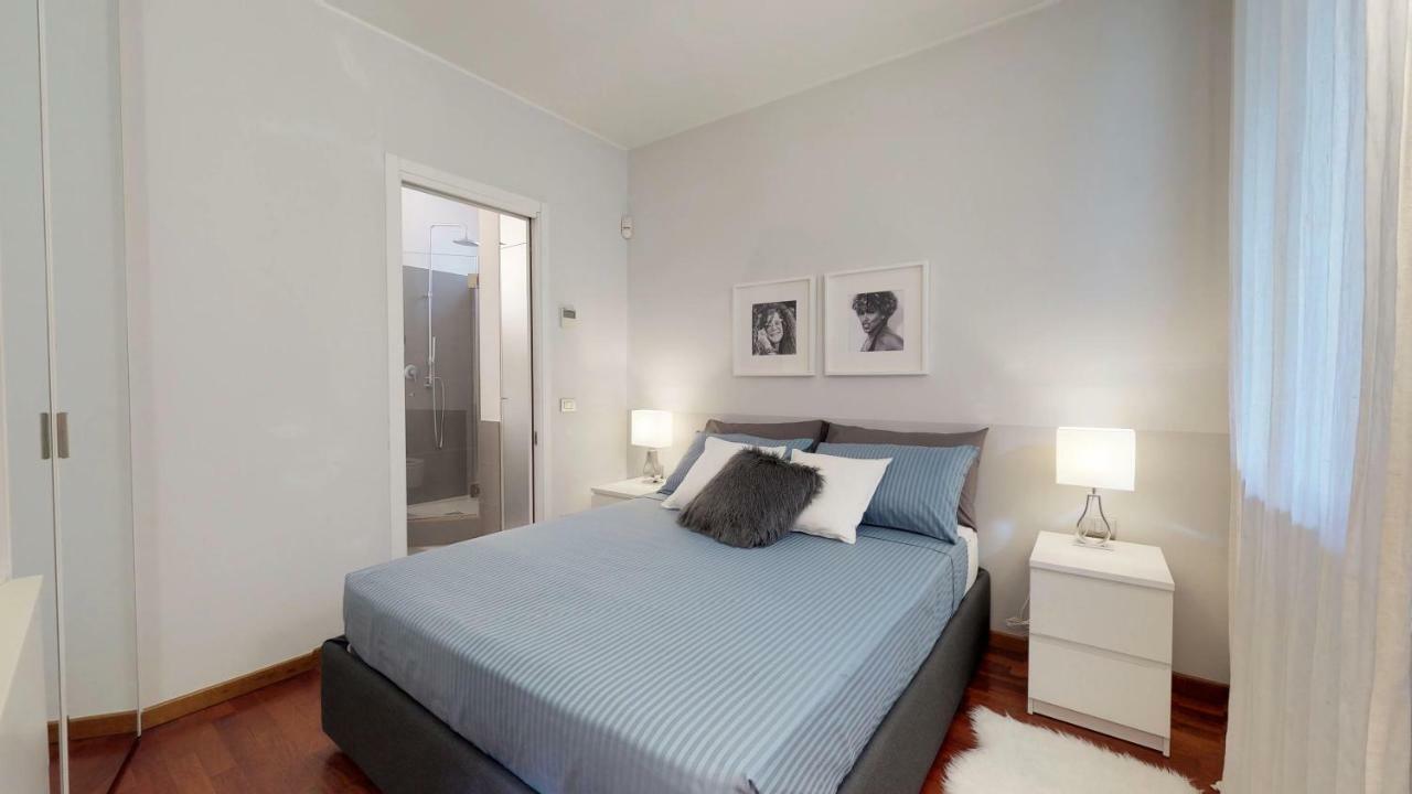 Design Apartment Near Duomo Square Milánó Kültér fotó